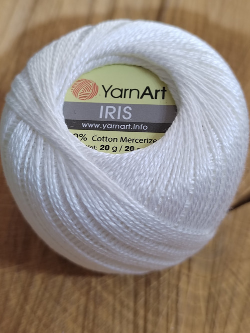 Bavlněná příze háčkovací Iris 20 g bílá — foto 2