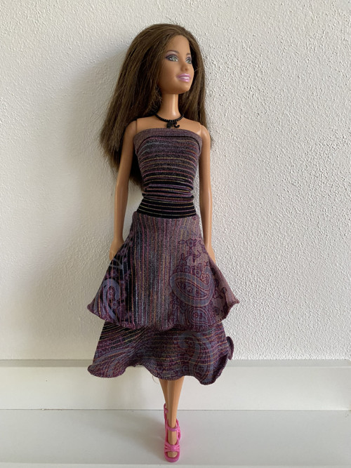 Šaty na panenku Barbie — foto 2
