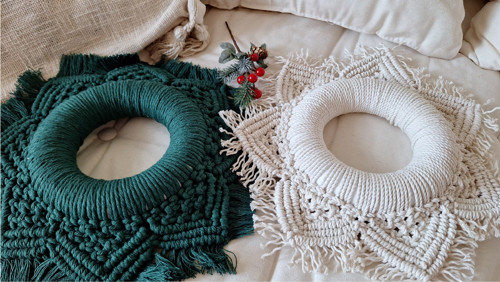 Adventní boho věnec / láhvově zelený — foto 5