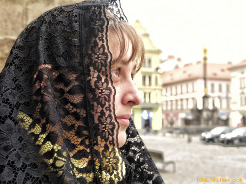 Krajkový šátek - mantila - černá — foto 2