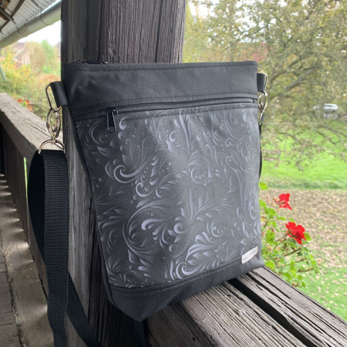 Crossbody kabelka - Černá elegance — foto 3