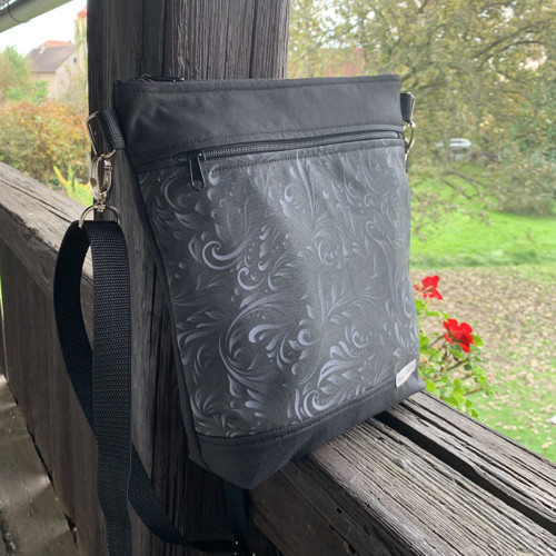 Crossbody kabelka - Černá elegance — foto 2
