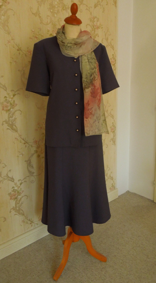 Autorský elegantní kostým — foto 5