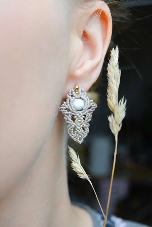 Micromacramé náušnice "Lil" s pyritem — foto 3