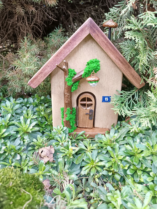 Domeček se světýlky - napuštěný levandulí — foto 2