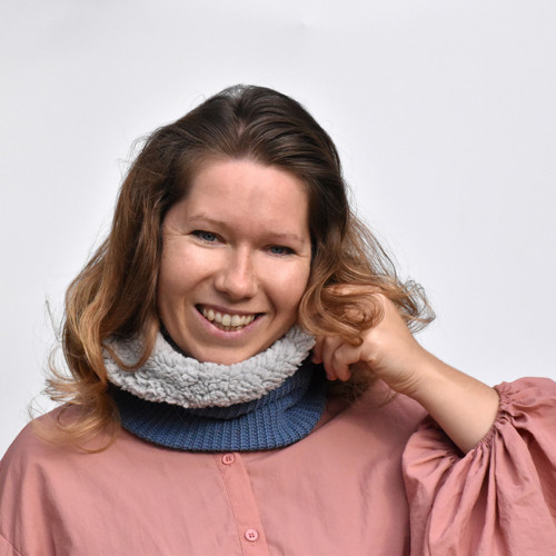 Nákrčník s beránkem - kobaltová modř — foto 2