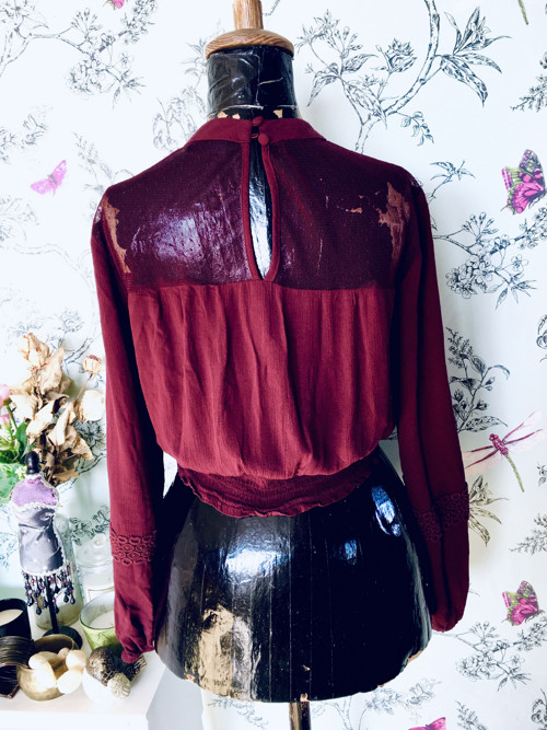 Halenka vínová, viktoriánský look — foto 4
