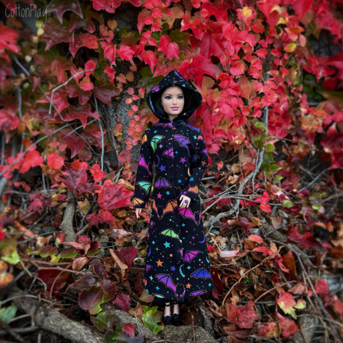 Plášť s kapucí pro Barbie - čarodějka — foto 4