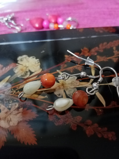 Kapky, perleťové náušnice — foto 2
