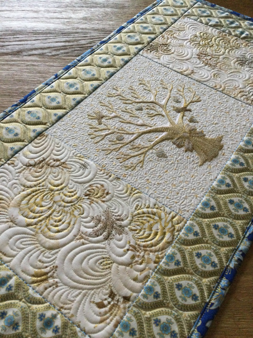 Blue & gold no. 6 / běhoun na stůl — foto 2