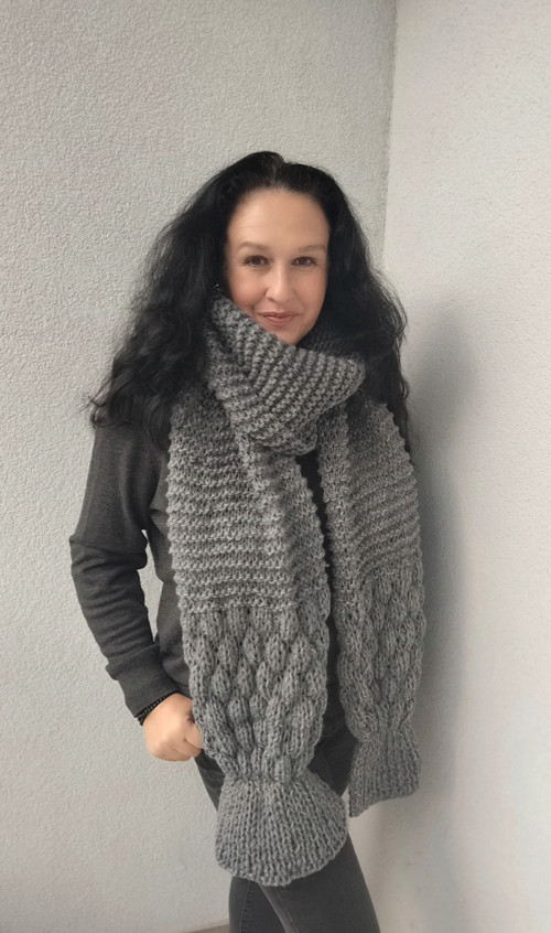 RUČNĚ PLETENÁ ŠÁLA - šedá — foto 3