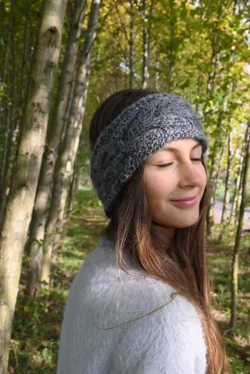 Čelenka v šedém melíru — foto 2
