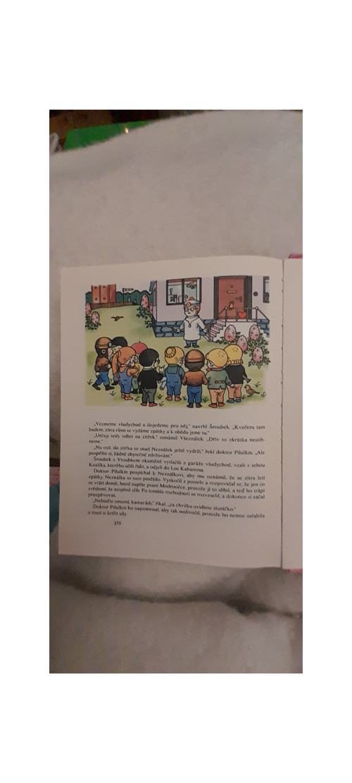 Neználek na Měsíci — foto 2