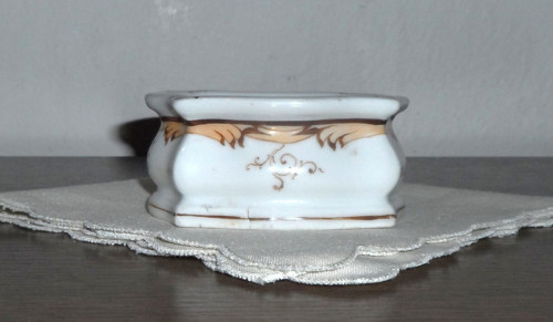 Starožitná porcelánová špetková SLÁNKA — foto 3