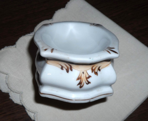 Starožitná porcelánová špetková SLÁNKA — foto 6