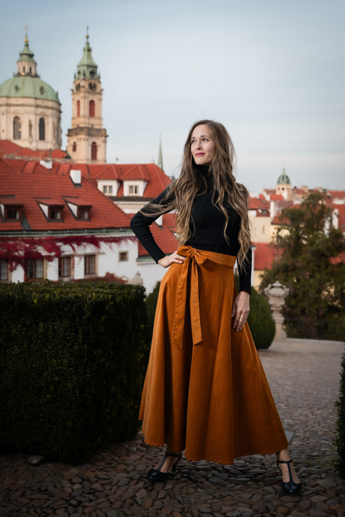 Půlkolová Manšestrová - Koňak — foto 2