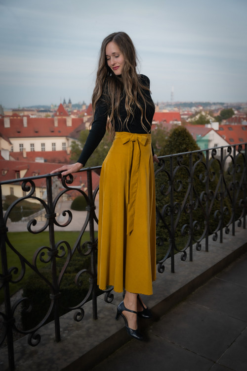 Půlkolová Manšestrová - Hořčice Tmavší — foto 2