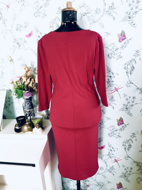 Šaty elegantní ve vínové — foto 5