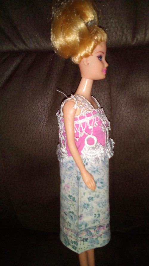 Šaty na panenku Barbie — foto 3