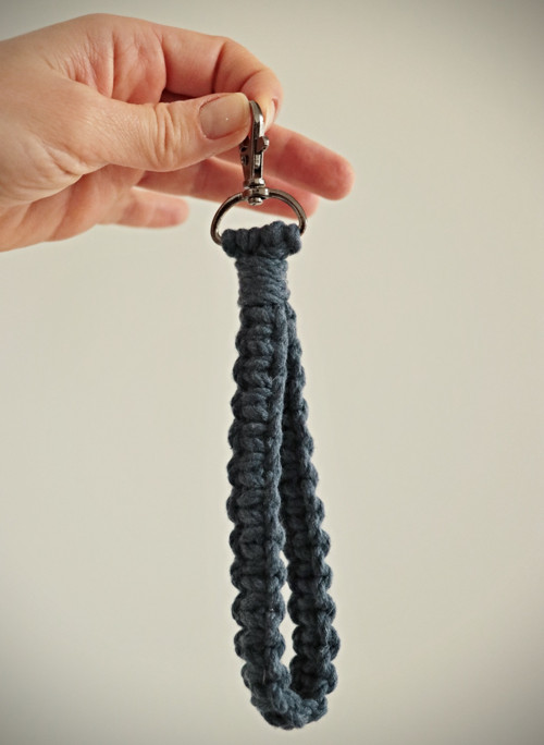 Macrame klíčenka — foto 2