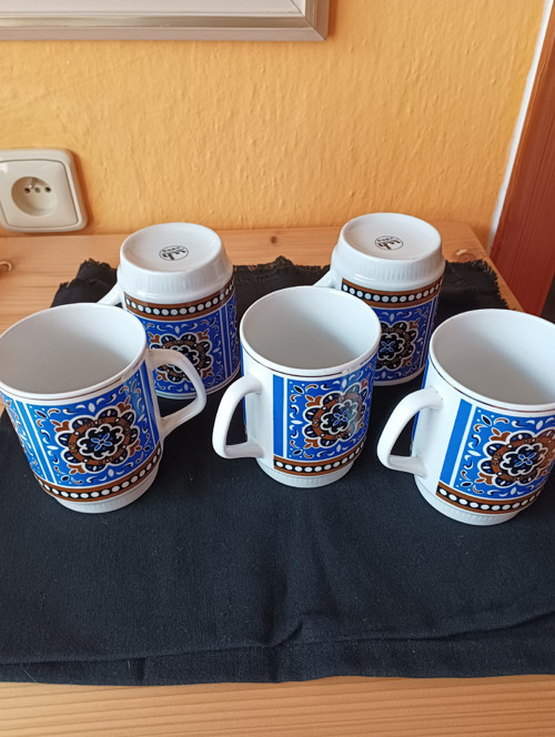 Modrá je krásná - retro hrnečky — foto 2