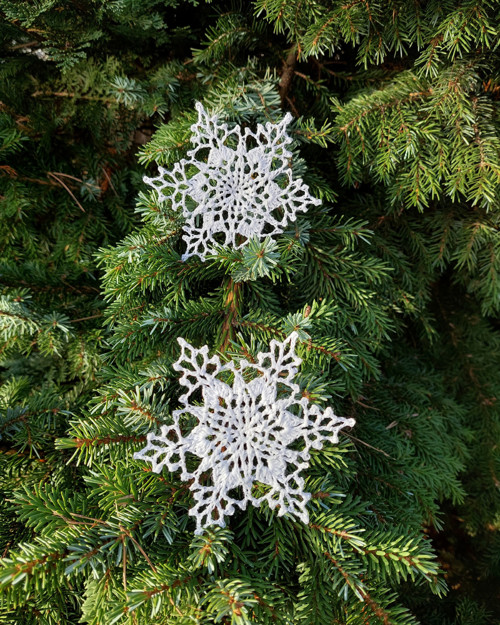 Háčkovaná hvězdička - 11 cm — foto 2