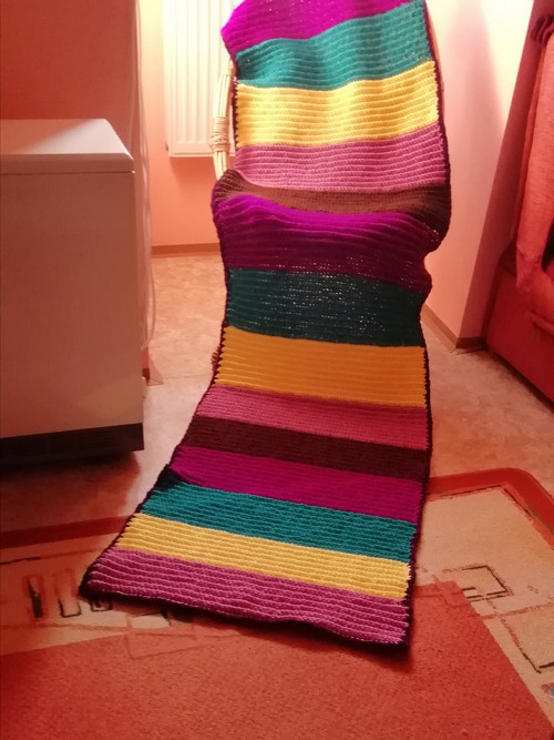 Dlouhý přehoz barevný háčkovaný — foto 5