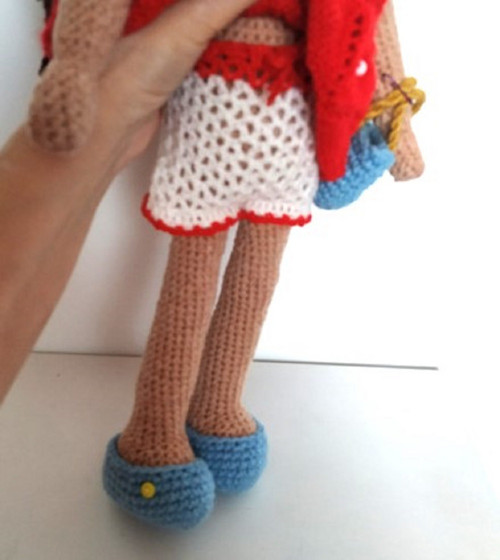 Háčkovaná panenka Olinka - 47 cm — foto 2