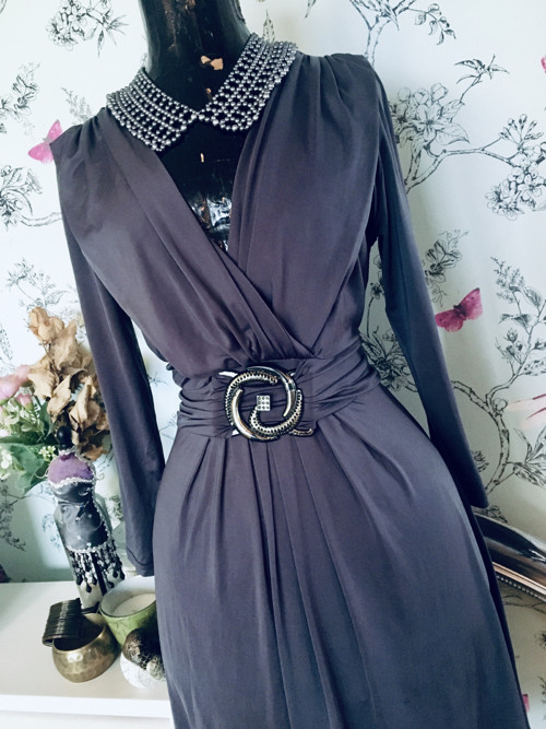 Šaty grey elegance — foto 2