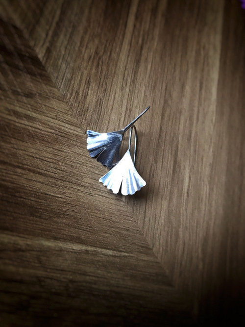 Stříbrné náušnice Ginko — foto 3