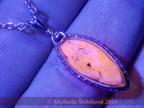 Fluorescenční sodalit sky blue + video — foto 6