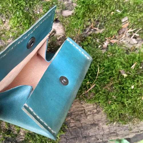 Nemalá peněženka lebky modrozelené — foto 4