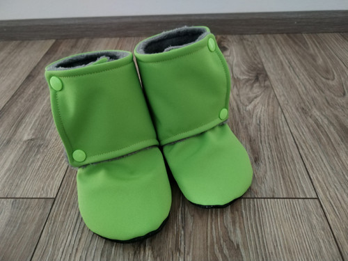 Capáčky ze softshellu s beránkem do kočárku — foto 4