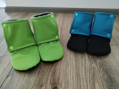 Capáčky ze softshellu s beránkem do kočárku — foto 5