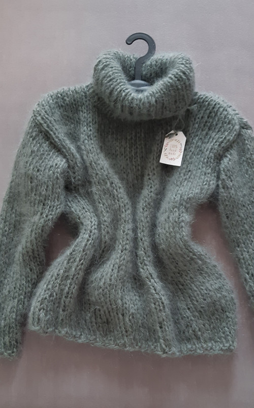 Zelený svetr — foto 2