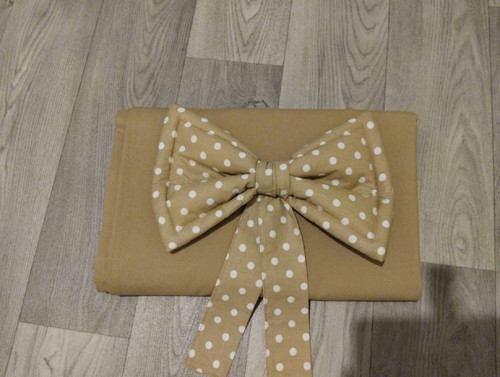 Nebesa nad postýlku béžovohnědá s lemem — foto 2