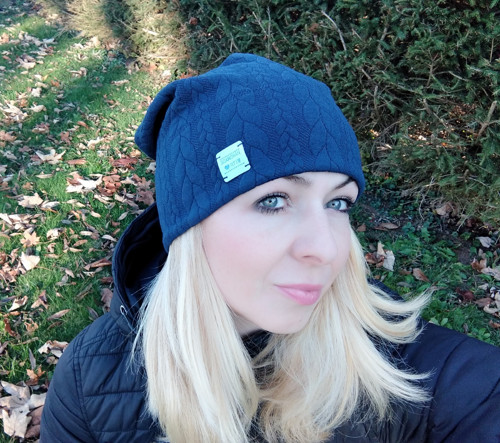Tmavě modrá čepice copánková — foto 3