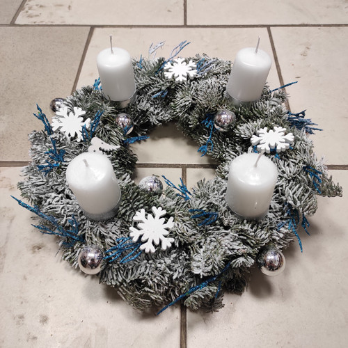Adventný čečinový veniec , snehový — foto 6
