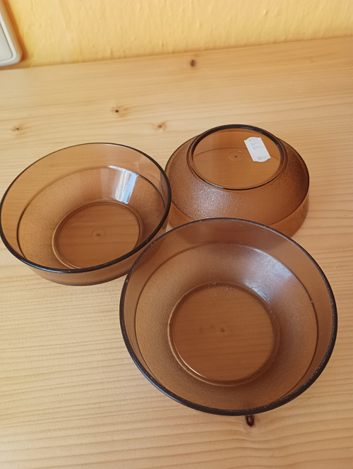 Tři plastové mističky — foto 2