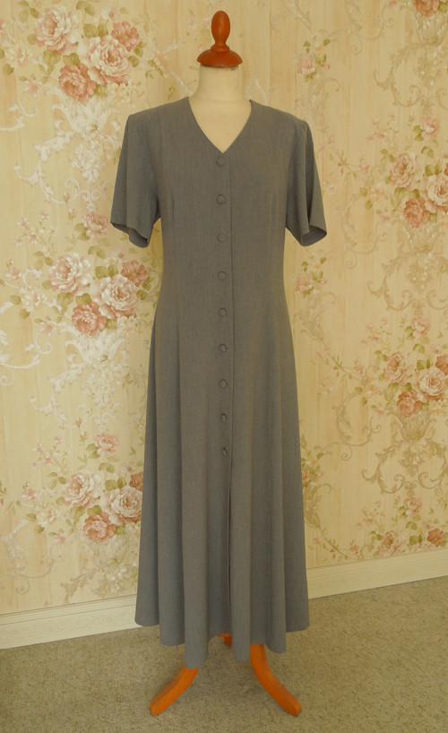 Autorské elegantní propínací šaty — foto 4