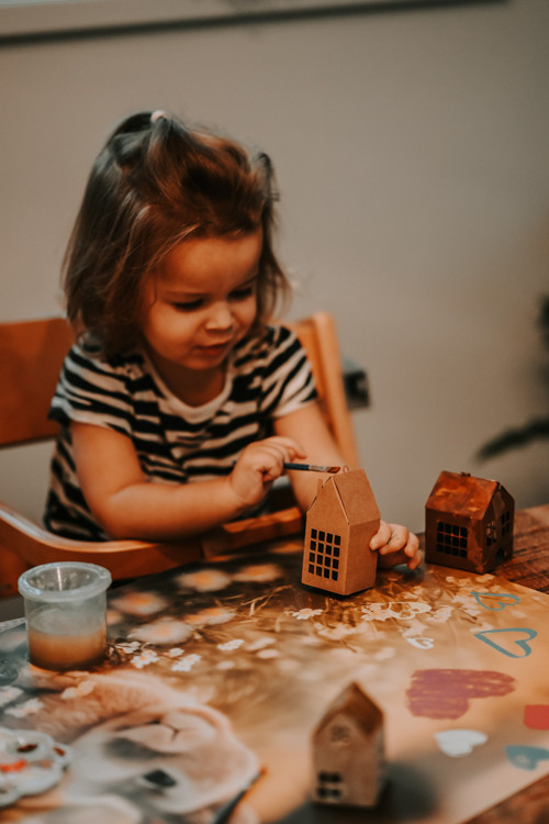 Papírová vesnička k zavěšení — foto 5