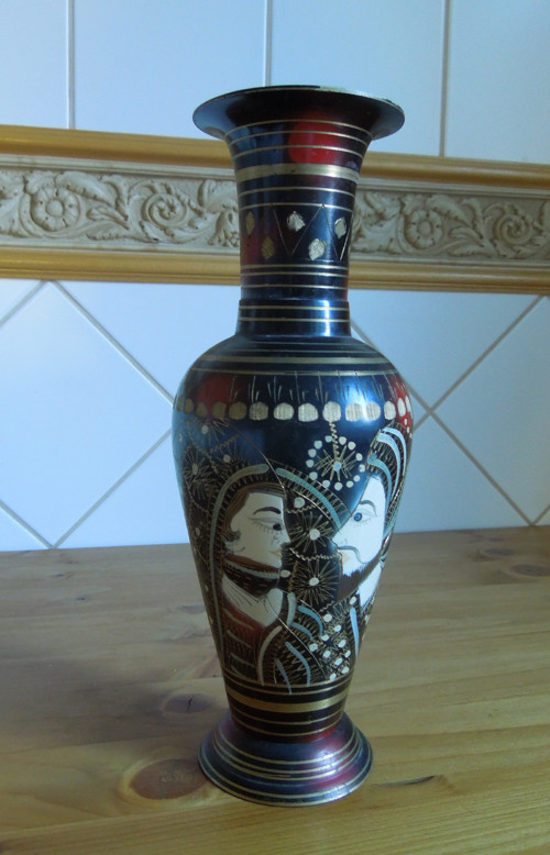Kovová mosazná váza — foto 2