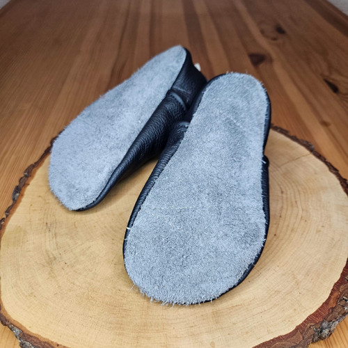 Kožené capáčky 18 cm — foto 4