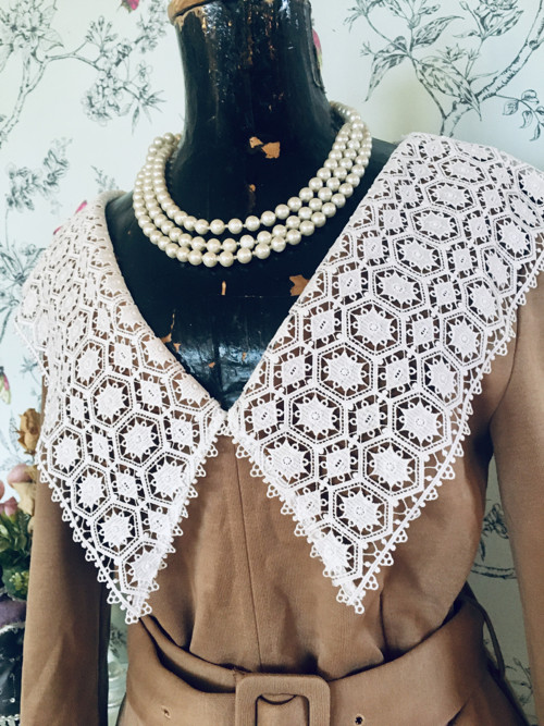 Šaty chic francouzské, s límečkem — foto 3