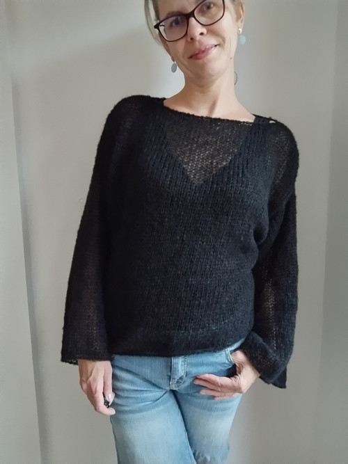 Černý svetr alpaka/hedvábí — foto 5
