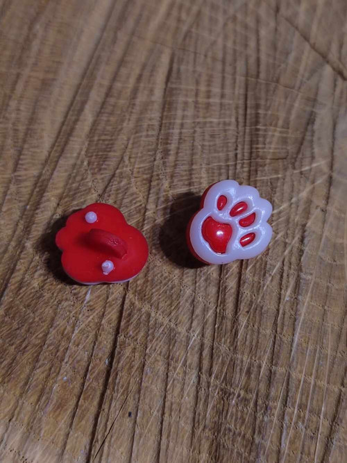 Knoflík dětský packa barva červená — foto 2