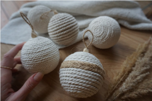 Macramé vánoční baňka Juta — foto 4