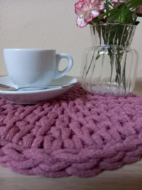 Háčkované prostírání starorůžové — foto 2