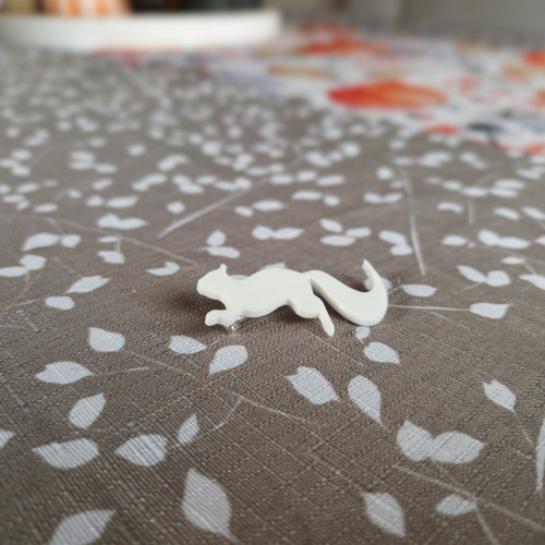 Brož 3D veverka — foto 2