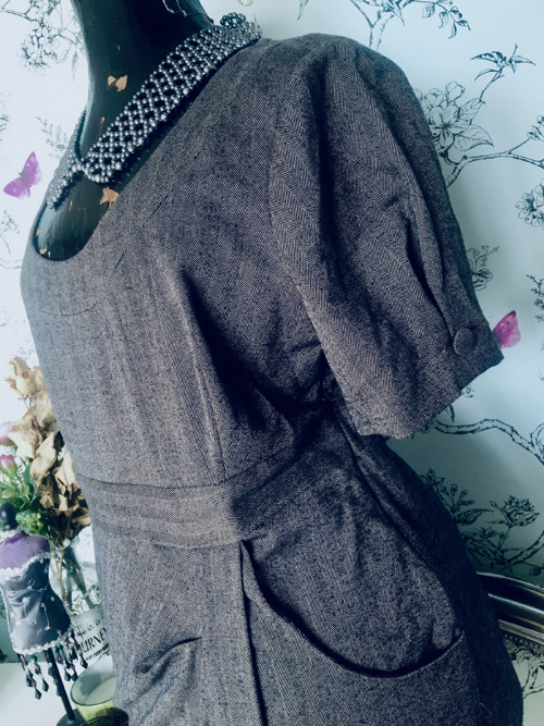 Šaty elegantní vintage look — foto 4